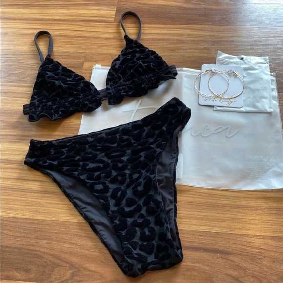 ❗️SOLD❗️Toluca Swim Bikini Set - Picture 2 of 12